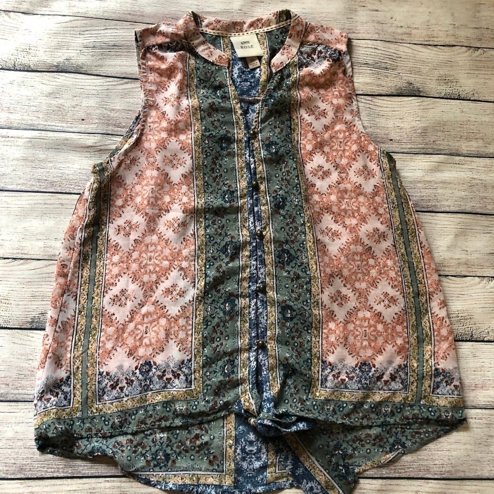 NWOT Knox Rose Tie-Front Sleeveless Top